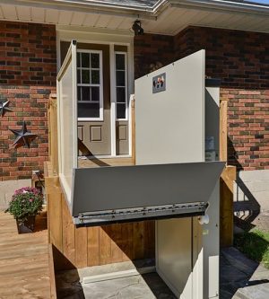 Savaria, Multilift Unenclosed Vertical Platform Lift